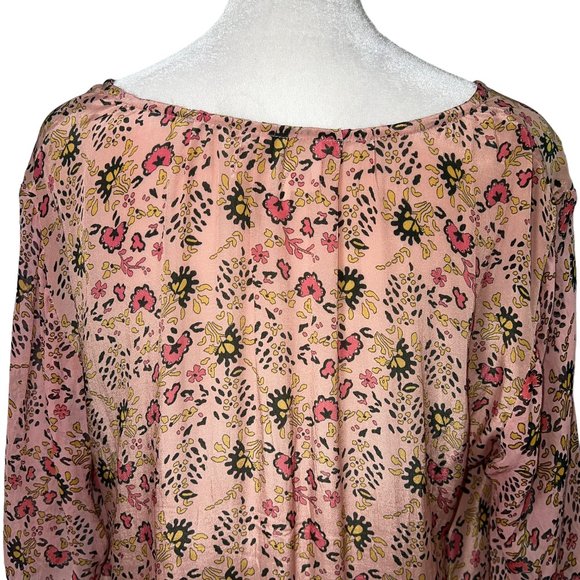 VELVET by Graham & Spencer Floral Top Size Medium - Picture 8 of 10